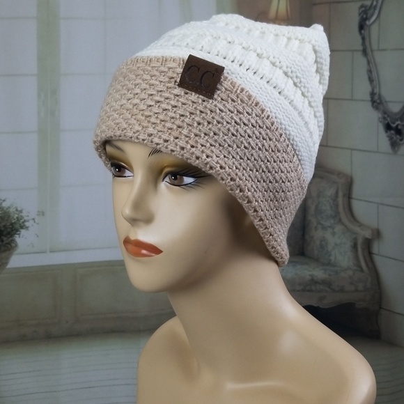 C.C. Boucle Cuff Beanie Ivory - Picture 2 of 4